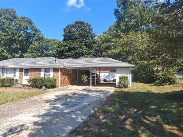 742 Pineridge Dr, Forest Park, GA 30297