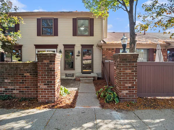 41270 Southwind Dr, Canton, MI 48188