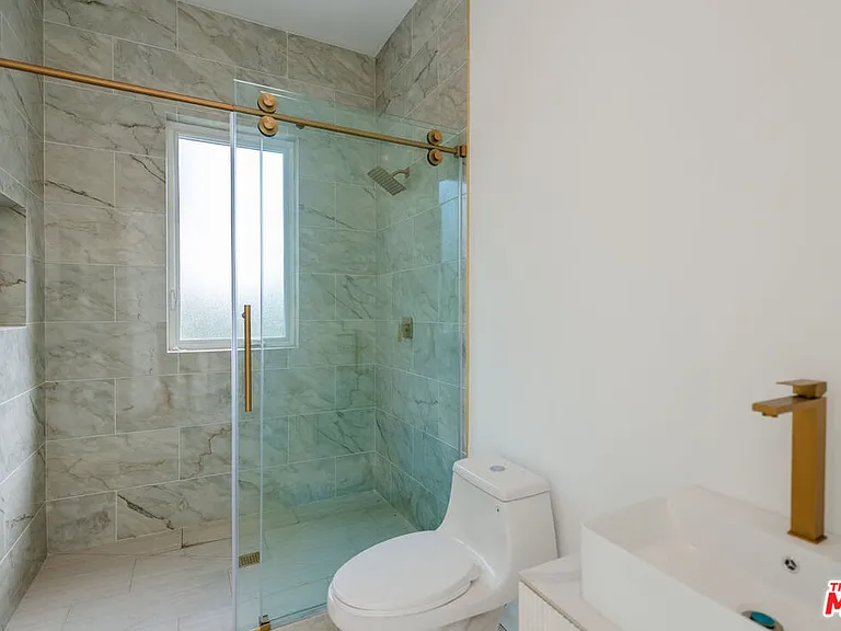 4724 N El Caballero Dr — Photo 14