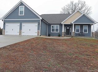115 Lakeview Xing, Cape Girardeau, MO 63701