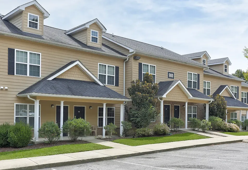 Hickory Ridge Apartments — Photo 2
