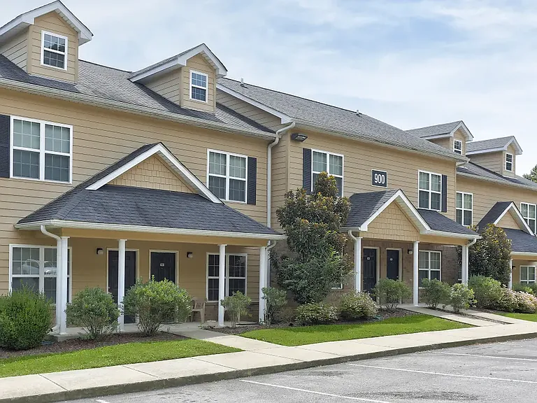 Hickory Ridge Apartments — Photo 3