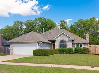 1012 Stadium Rd, Moore, OK 73160