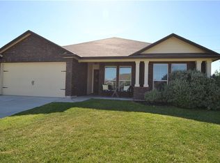 200 Lignite Dr, Jarrell, TX 76537