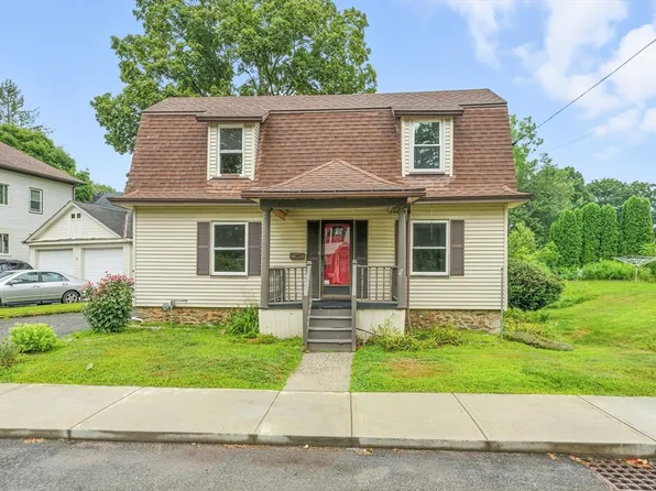 20 Glover St, Southbridge, MA 01550