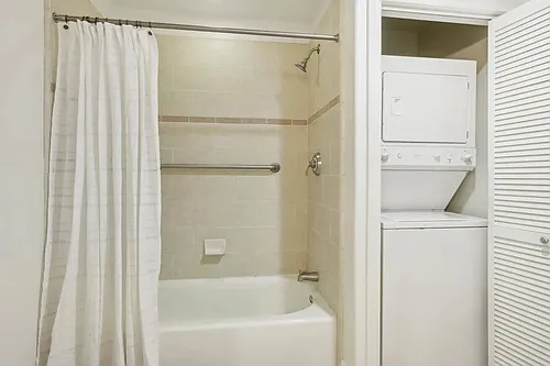 633 Elm St #102 Photo 1