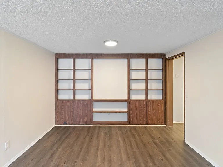 1373 Montgomery Ct — Photo 32