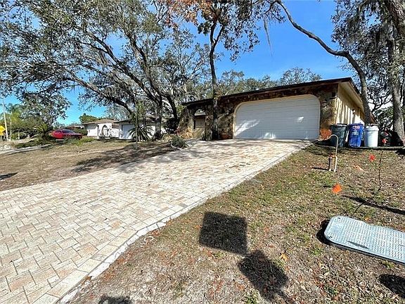 3rd image of 8748 Forest Lake Dr