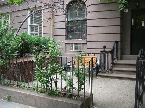 4th image of 461 W 21st St APT 1