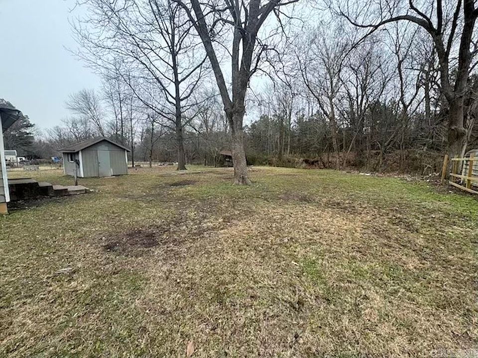 1st image of 160 Dye St