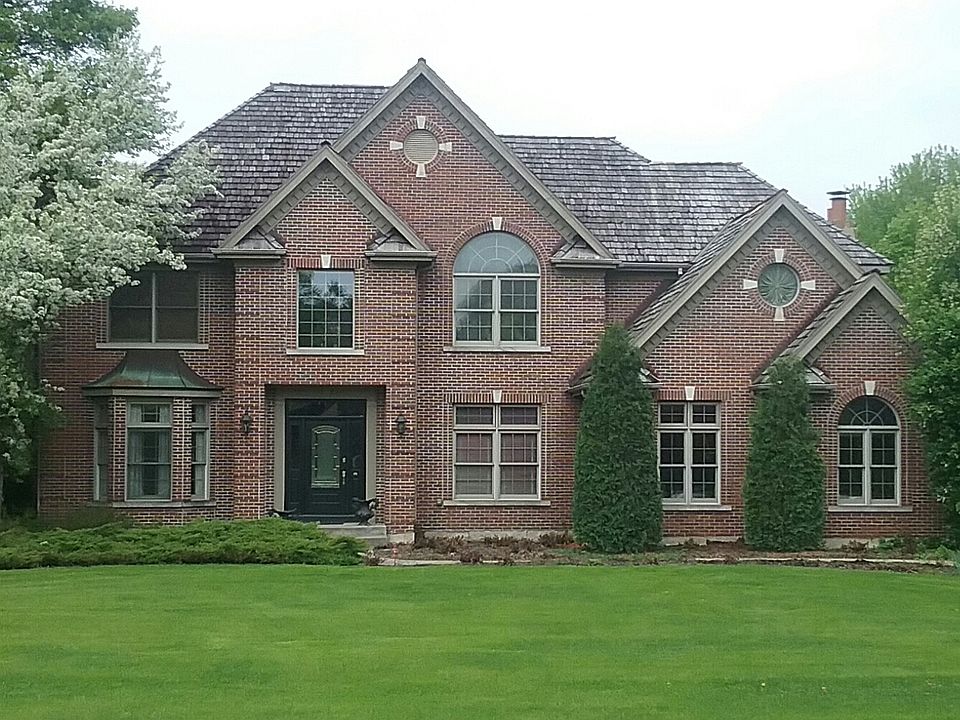 1st image of 2S260 Willow Creek Dr