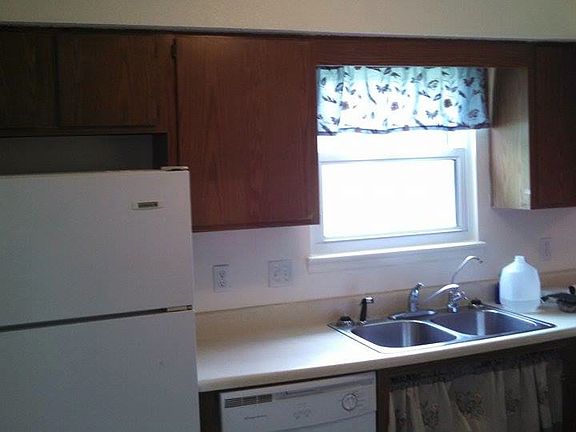 2nd image of 449 Hunting Green Dr