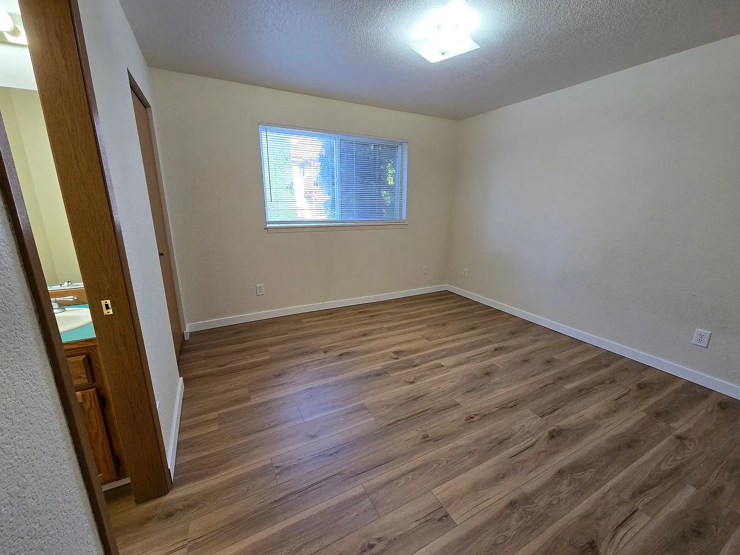 810abcd — Photo 4