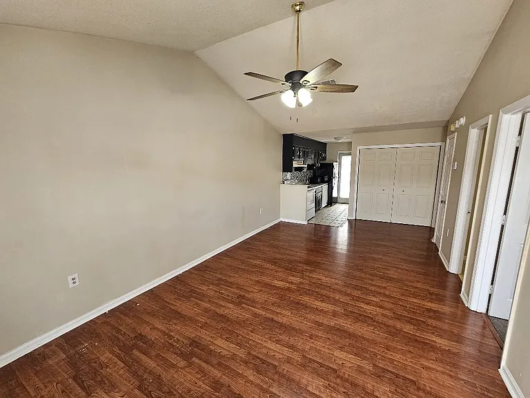230.5 Lanier Dr #122 — Photo 7
