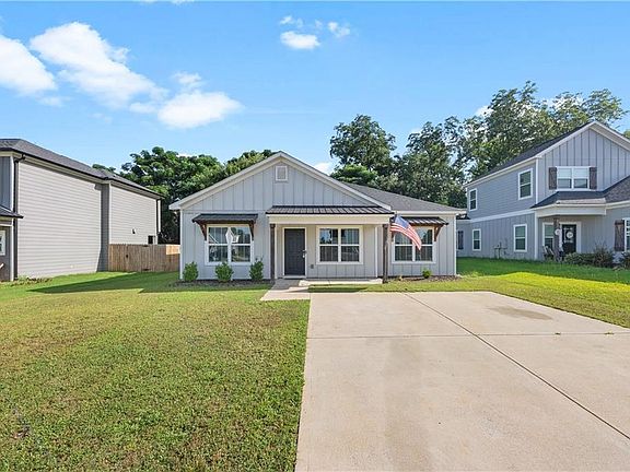 2nd image of 9 Gardner Way