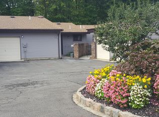 62 Eastport Ct, Red Bank, NJ 07701