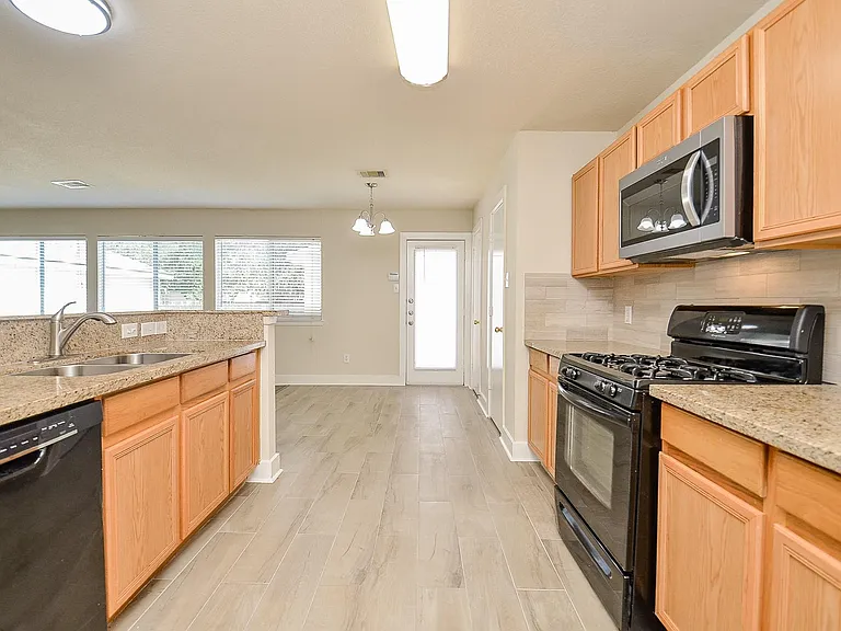 3935 Federal Ln — Photo 14