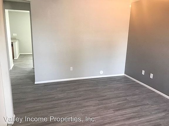 4th image of 6112 N 35th Ave Unit 02