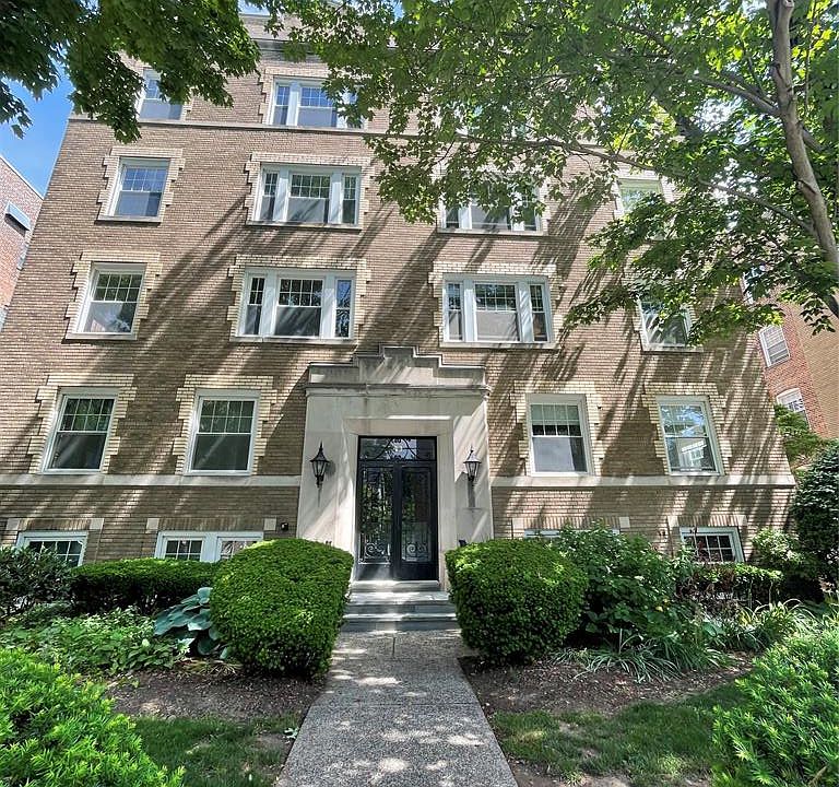 1st image of 49 Park Ave Unit 42