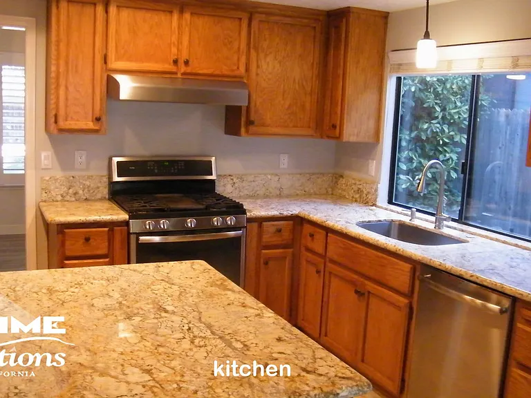 2098 Roaring Camp Dr — Photo 5