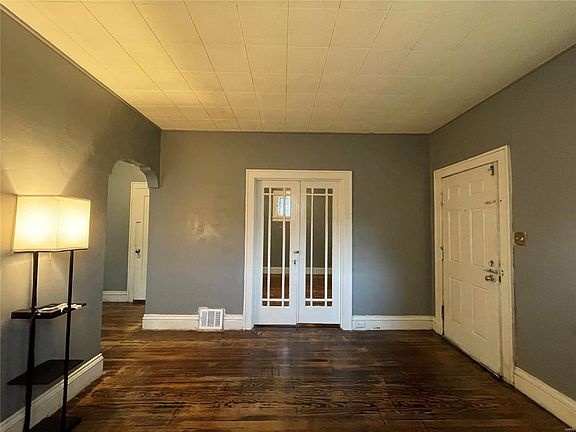 3rd image of 5825 Janet Ave