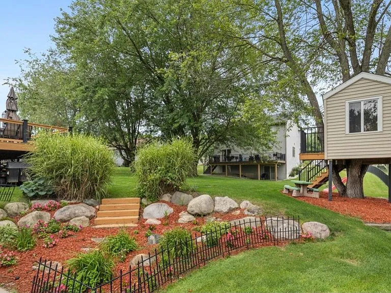61 Greystone Ct NE — Photo 24
