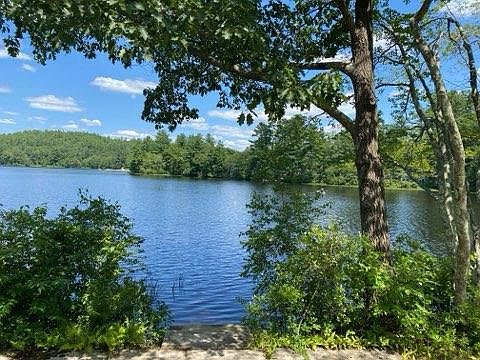 View of beautiful Lake Potanipo