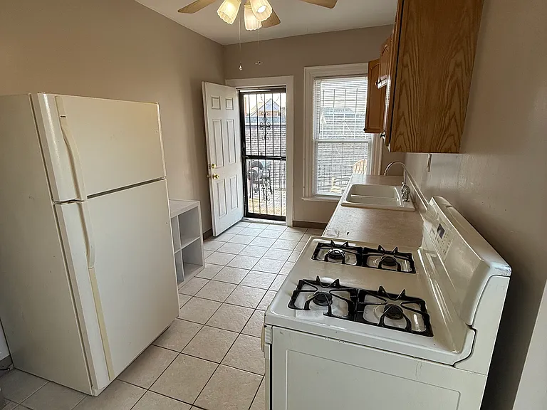 439 W Ferry St #6 — Photo 14