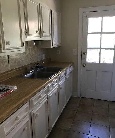 715A Savannah Hwy — Photo 3
