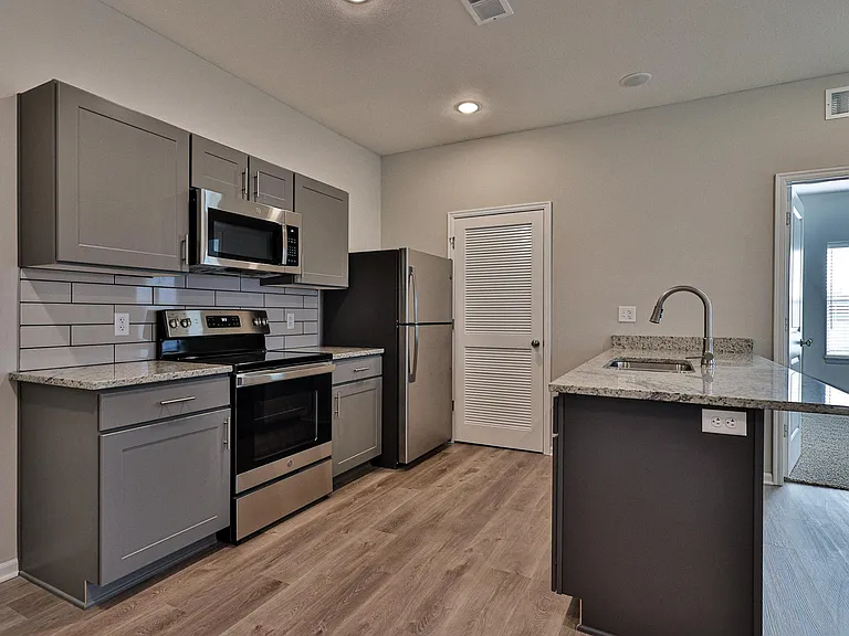 The Lofts at Bridgewood — Photo 73