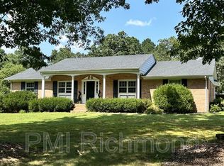 3190 Meadow Rd, Sandston, VA 23150