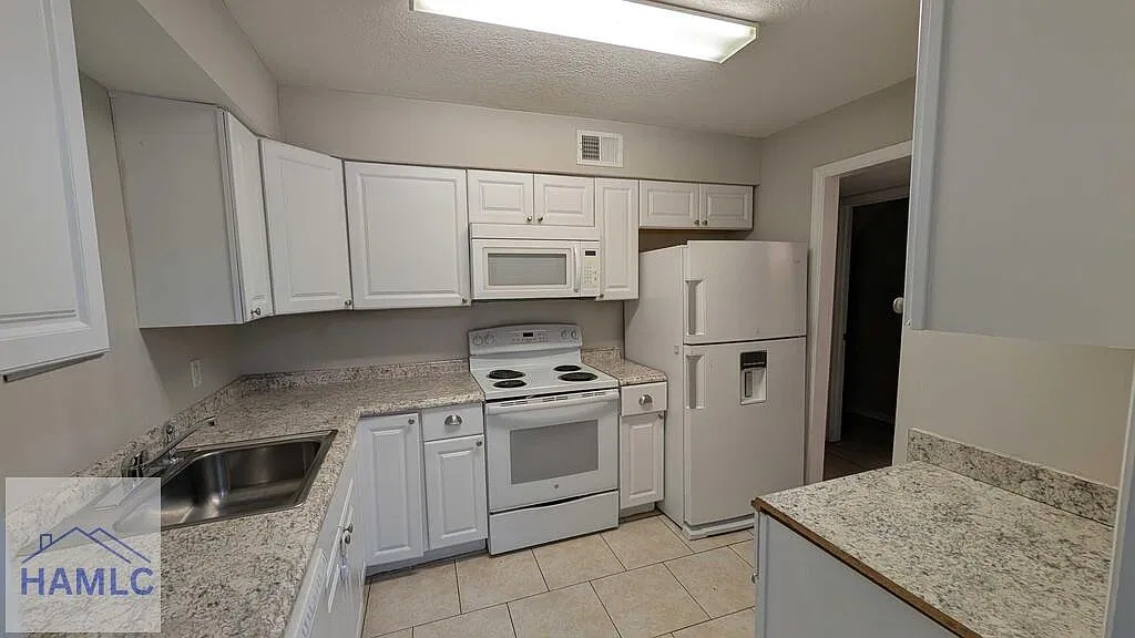 6 bed, 2.5 bath, 1504 sqft, $1,450 — Photo 4