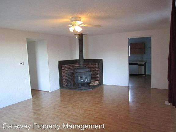 2nd image of 310 Grant Ave