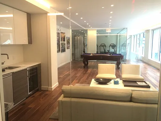 Rented by Sotheby's International Realty | media 18