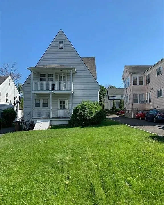 51 Plymouth Rd #A