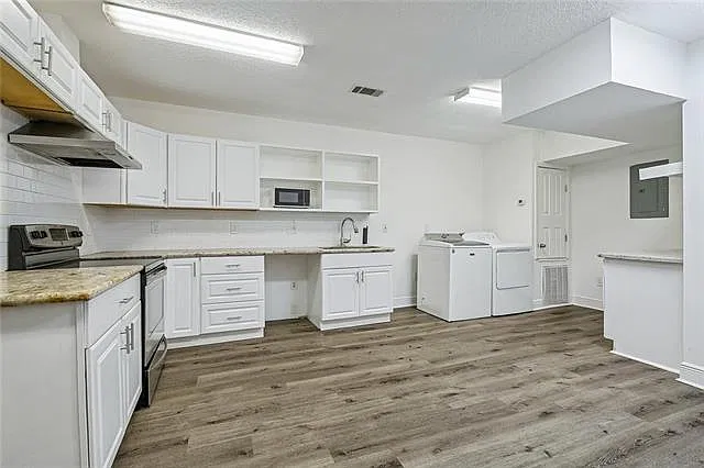 2 bed, 1.0 bath, 1000 sqft, $1,300 — Photo 2
