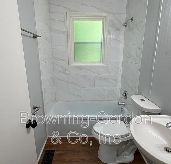 538 Fairlane Dr — Photo 16
