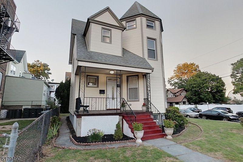 1st image of 157 Stewart Ave