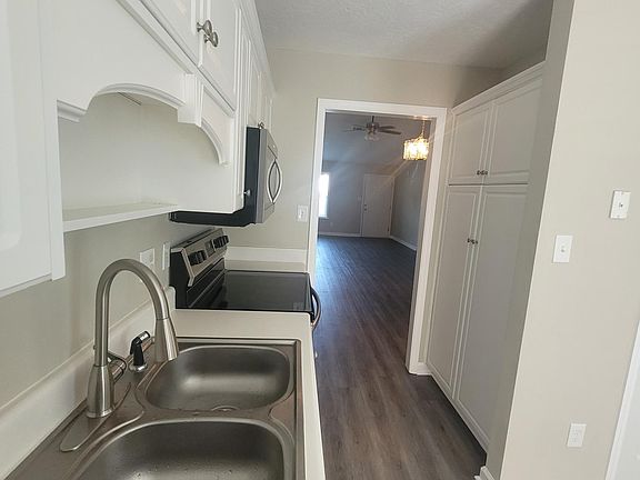 3rd image of 146 Brandimere Dr