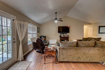 004-294666-IMG_7536_37_38_39_40_7122353