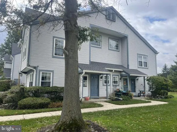392 Andover Pl, Robbinsville, NJ 08691