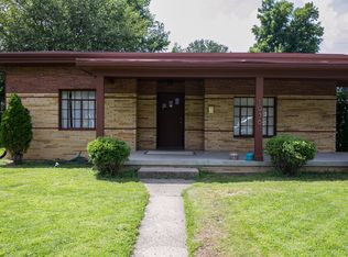 1936 California St, Columbus, IN 47201