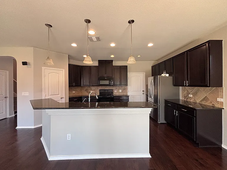 1405 Berlin Ln — Photo 14
