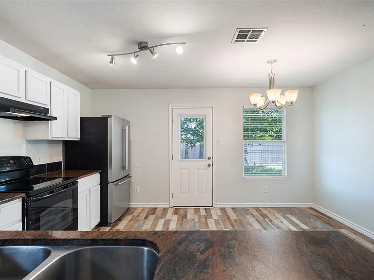 111 Quail Hollow Dr — Photo 4
