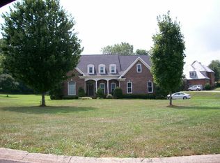 551 Stonegate Dr, Clarksville, TN 37043