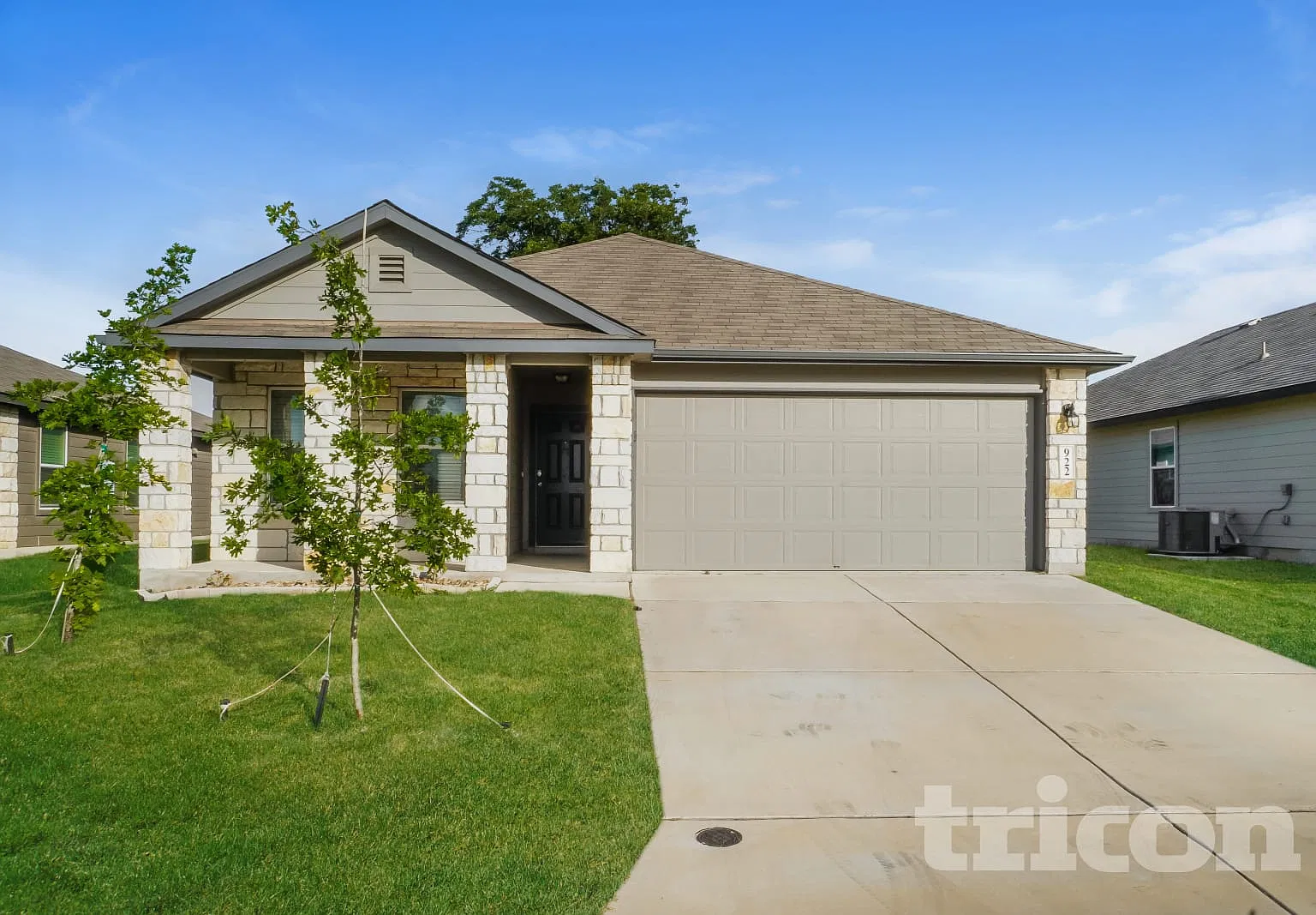 922 Pumpkin Ridge New Braunfels TX — Photo 1