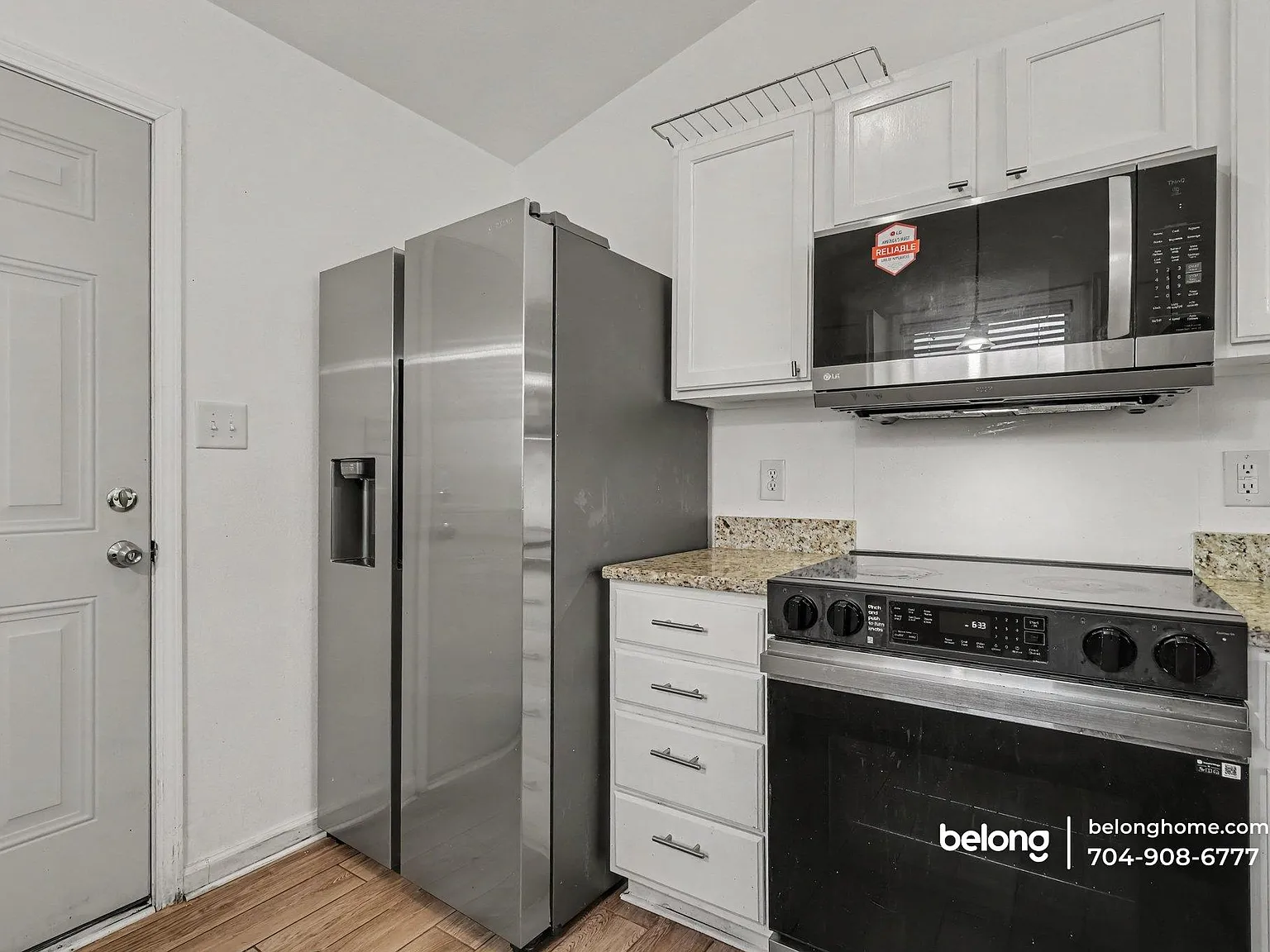3 bed, 2.0 bath, 1222 sqft, $1,725 — Photo 3