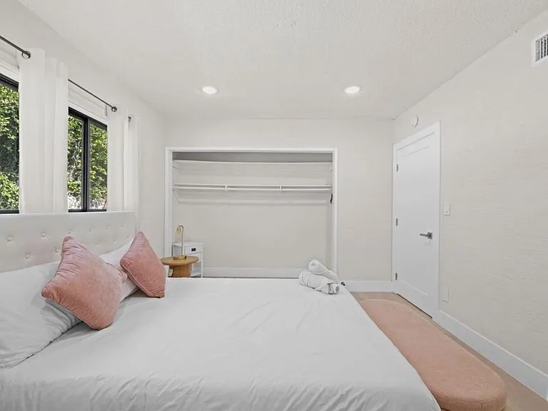 2617 S Beverly Dr — Photo 21