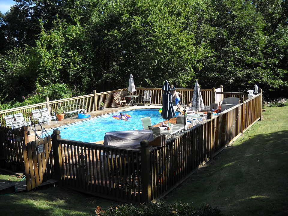 Summer enjoying Pool