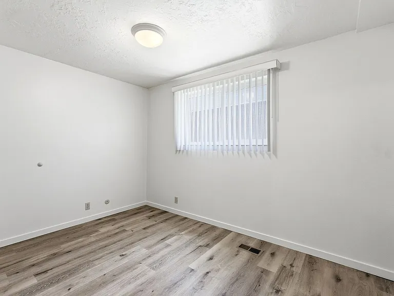 Second bedroom or office